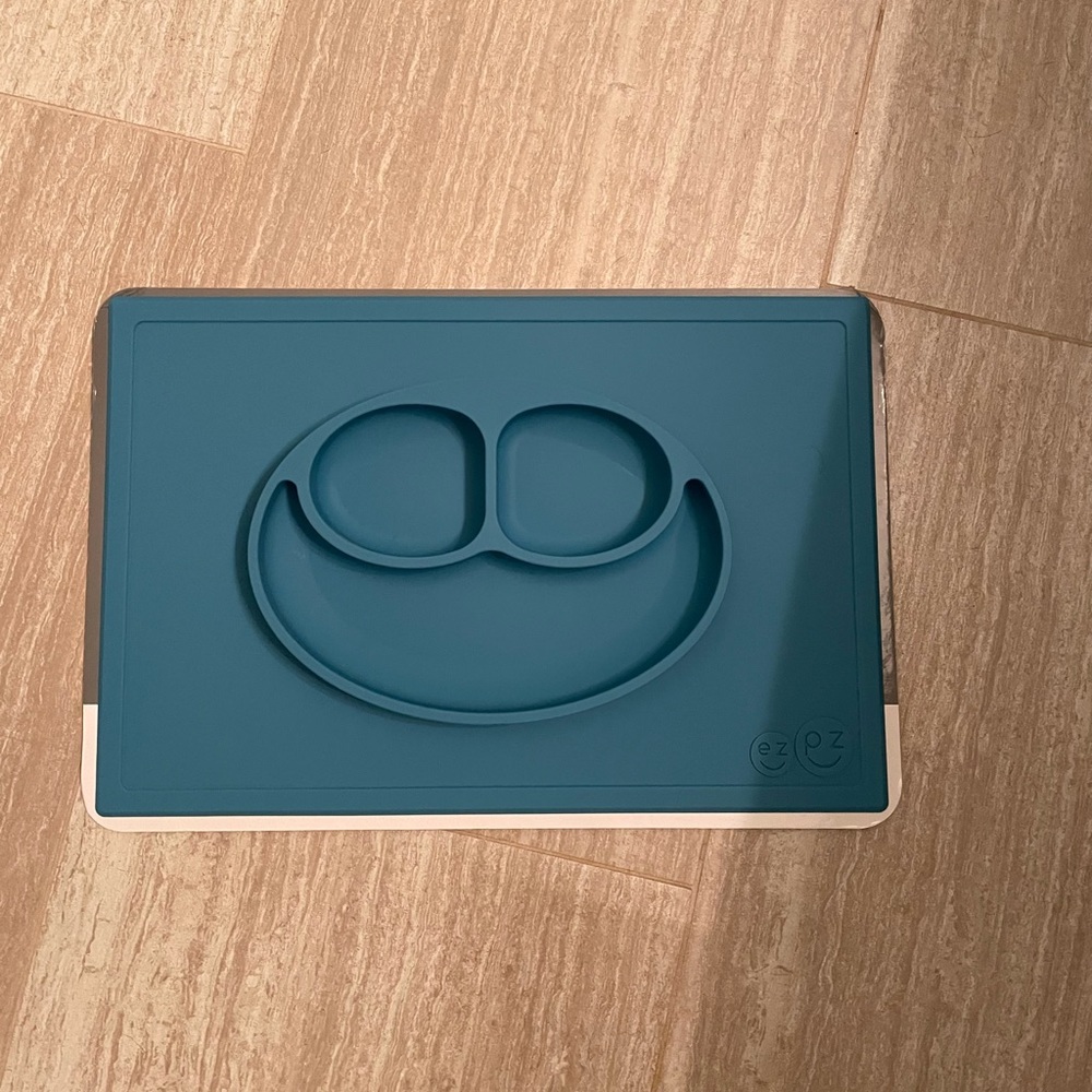 EZ PZ Happy Mat NWT